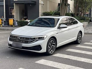 2023 Volkswagen Sagitar III Рестайлинг, белый, 1585000 рублей, вид 1