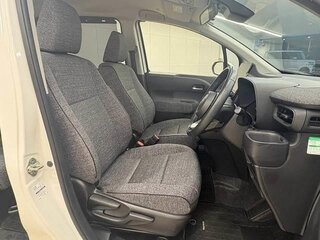 2022 Toyota Sienta III, белый, 1430004 рублей, вид 4
