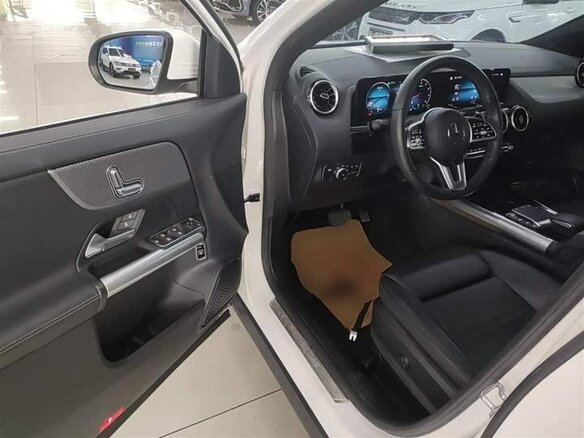 2021 Mercedes-Benz GLA 180 II (H247), белый, 1980000 рублей - вид 11