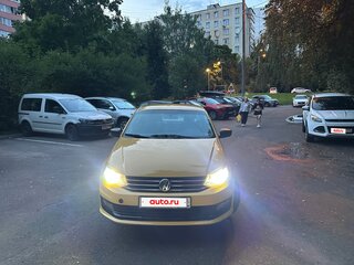 2018 Volkswagen Polo V Рестайлинг, жёлтый, 480000 рублей, вид 1