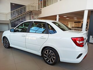 2025 Lada (ВАЗ) Granta Sportline I Рестайлинг, белый, 1378000 рублей, вид 2