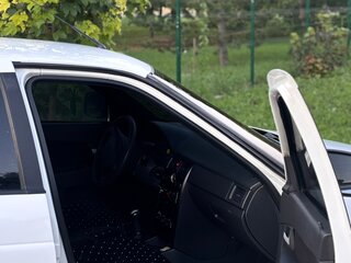 2011 Lada (ВАЗ) Priora Premier I, белый, 400000 рублей, вид 3