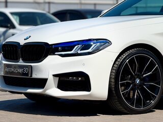 2018 BMW 5 серии 530d xDrive VII (G30/G31/G38), белый, 4749990 рублей, вид 4
