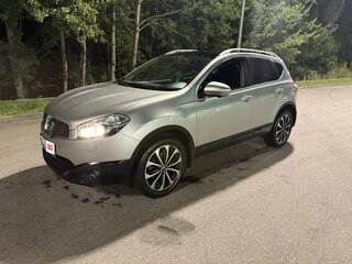 2012 Nissan Qashqai I Рестайлинг, серебристый, 830000 рублей, вид 1