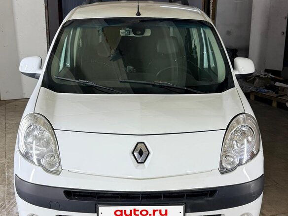 2012 Renault Kangoo II, белый, 750000 рублей