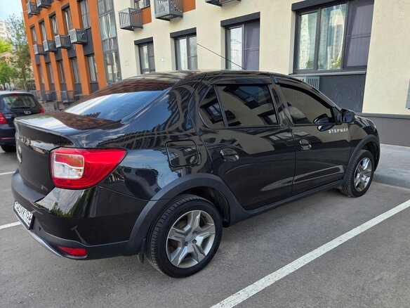 2019 Renault Logan Stepway II Рестайлинг, чёрный, 650000 рублей - вид 2