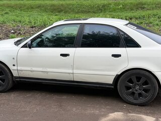1995 Audi A4 I (B5), белый, 210000 рублей, вид 4