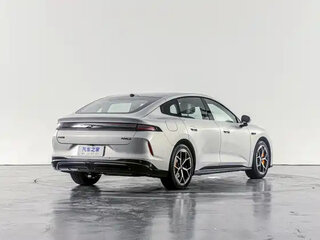 2026 Changan Qiyuan A06 63.18 kWh, серебристый, 2690000 рублей, вид 3