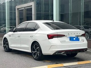 2022 Skoda Octavia IV (A8), белый, 1543333 рублей, вид 4