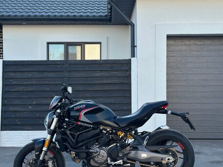 2020 Ducati Monster 821, чёрный, 899000 рублей, вид 1