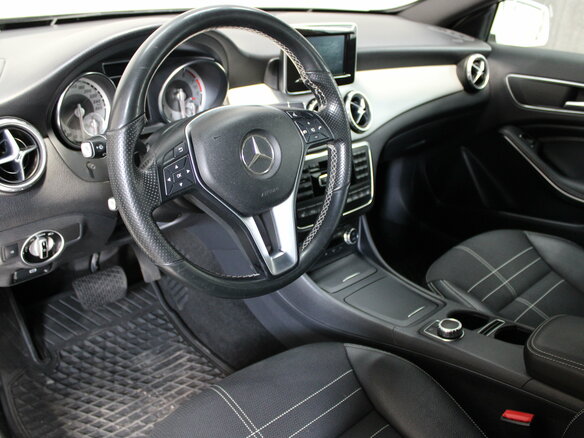 2014 Mercedes-Benz GLA 250 I (X156), белый, 1865000 рублей - вид 9