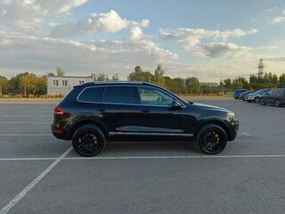 2011 Volkswagen Touareg II, чёрный, 1790000 рублей, вид 2