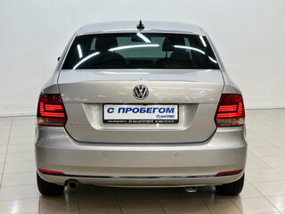 2018 Volkswagen Polo V Рестайлинг, серебристый, 1080000 рублей, вид 3