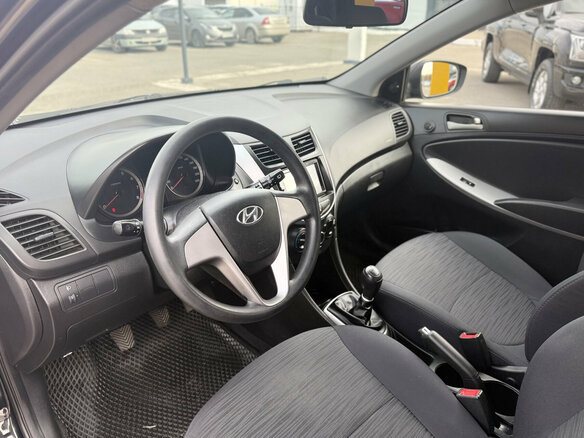 2016 Hyundai Solaris I Рестайлинг, чёрный, 870000 рублей - вид 15