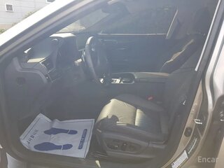 2025 Lexus ES 300h VII Рестайлинг 2, серебристый, 6711757 рублей, вид 5