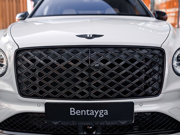 2026 Bentley Bentayga I Рестайлинг, серый, 45900000 рублей - вид 9