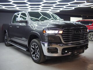 2026 Ram 1500 Crew Cab V Рестайлинг, серый, 8600000 рублей, вид 2