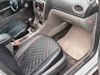 2010 Ford Focus II Рестайлинг, серебристый, 299000 рублей, вид 5