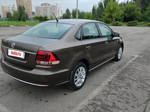 2016 Volkswagen Polo V Рестайлинг, коричневый - вид 4
