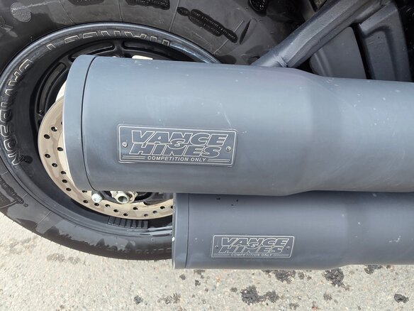 2019 Harley-Davidson Fat Bob, красный, 2500000 рублей - вид 5