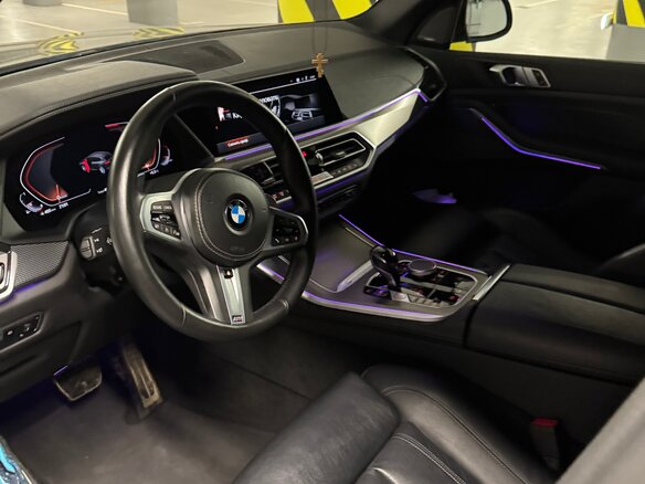 2021 BMW X5 40i IV (G05/G18), чёрный, 8150000 рублей - вид 7