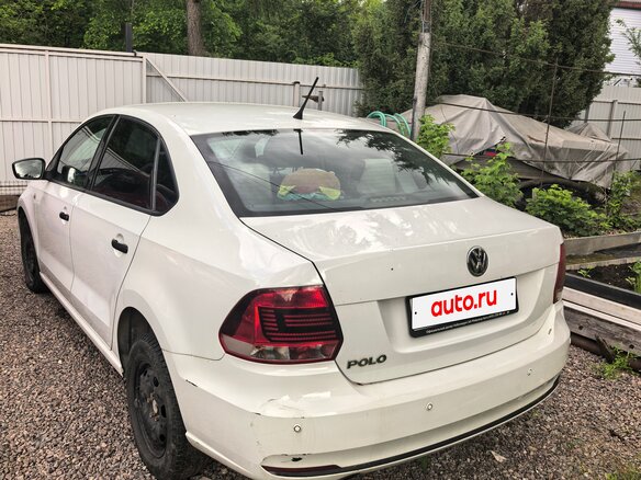 2016 Volkswagen Polo V Рестайлинг, белый, 700000 рублей - вид 3