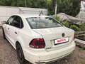 2016 Volkswagen Polo V Рестайлинг, белый, 700000 рублей - вид 3