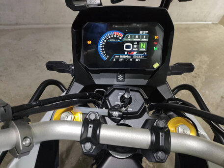 2026 Suzuki V-Strom 800DE, белый, 1185000 рублей, вид 3