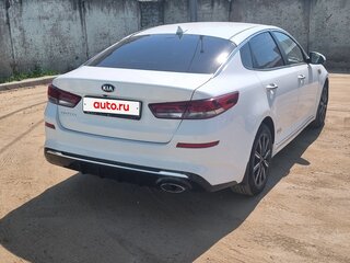 2019 Kia Optima IV Рестайлинг, белый, 1210000 рублей, вид 3