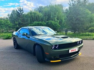 2019 Dodge Challenger III Рестайлинг 2, зелёный, 4750000 рублей, вид 2
