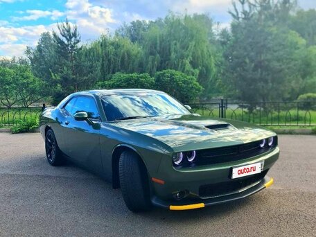 2019 Dodge Challenger III Рестайлинг 2, зелёный, 4750000 рублей, вид 2