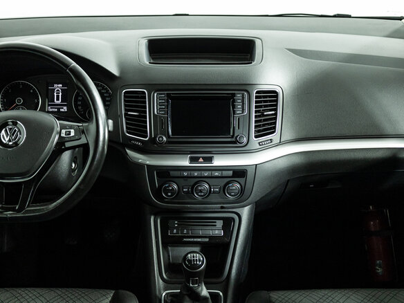 2019 Volkswagen Sharan II Рестайлинг, серый, 2576683 рублей - вид 13