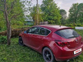 2011 Opel Astra J, красный, 400000 рублей, вид 4
