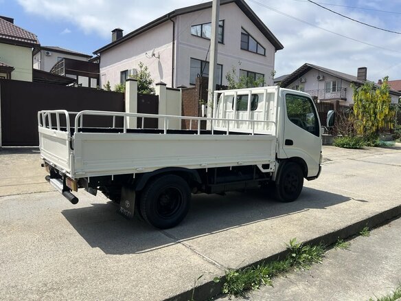 2004 Toyota Dyna, белый, 1450000 рублей - вид 34