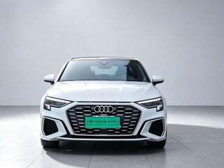 2022 Audi A3 Sportback 35 TFSI IV (8Y), серебристый, 1630000 рублей, вид 2