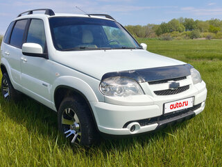2013 Chevrolet Niva I Рестайлинг, белый, 550000 рублей, вид 2