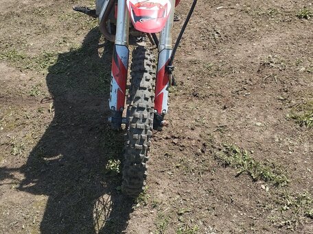 2022 Kayo Basic YX140EM, красный, 49999 рублей, вид 3