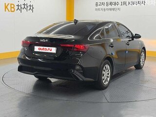 2022 Kia K3 II Рестайлинг, чёрный, 1770000 рублей, вид 4