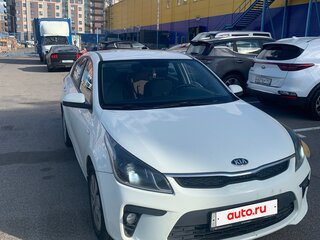 2017 Kia Rio III Рестайлинг, белый, 1270000 рублей, вид 4