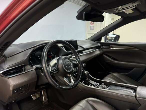 2019 Mazda 6 III (GJ) Рестайлинг 2, красный, 2280000 рублей - вид 9