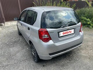 2010 Chevrolet Aveo I Рестайлинг, серебристый, 350000 рублей, вид 4