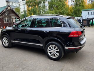 2015 Volkswagen Touareg II Рестайлинг, чёрный, 3750000 рублей, вид 1