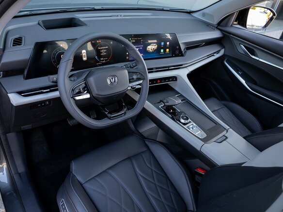 2024 Changan CS75 Plus III, серый, 2395000 рублей - вид 14