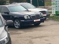 1998 Mercedes-Benz E-Класс 200 II (W210, S210), синий - вид 1