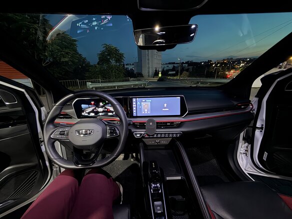 2024 Geely Coolray (Binyue Cool) I Рестайлинг, белый, 2080000 рублей - вид 5