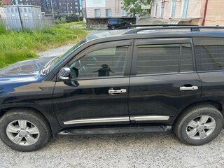 2013 Toyota Land Cruiser 200 Series Рестайлинг 1, чёрный, 3900000 рублей, вид 2