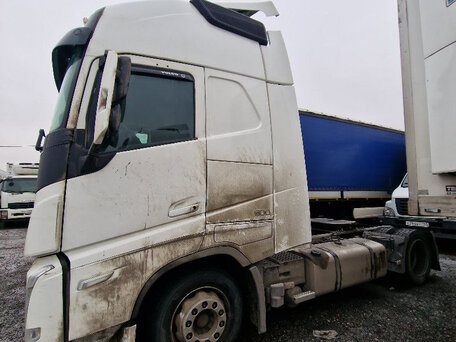 2024 Volvo FH, белый, 13300000 рублей, вид 3