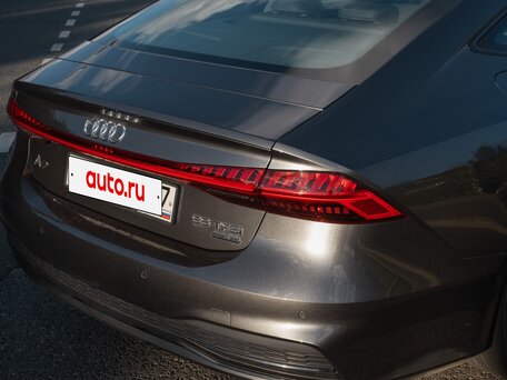 2021 Audi A7 55 TFSI II (4K), серый, 6290000 рублей, вид 5
