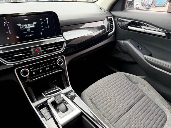 2023 Kia Seltos I Рестайлинг, белый, 1850003 рублей - вид 10