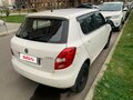2012 Skoda Fabia II Рестайлинг, белый, 270000 рублей - вид 4